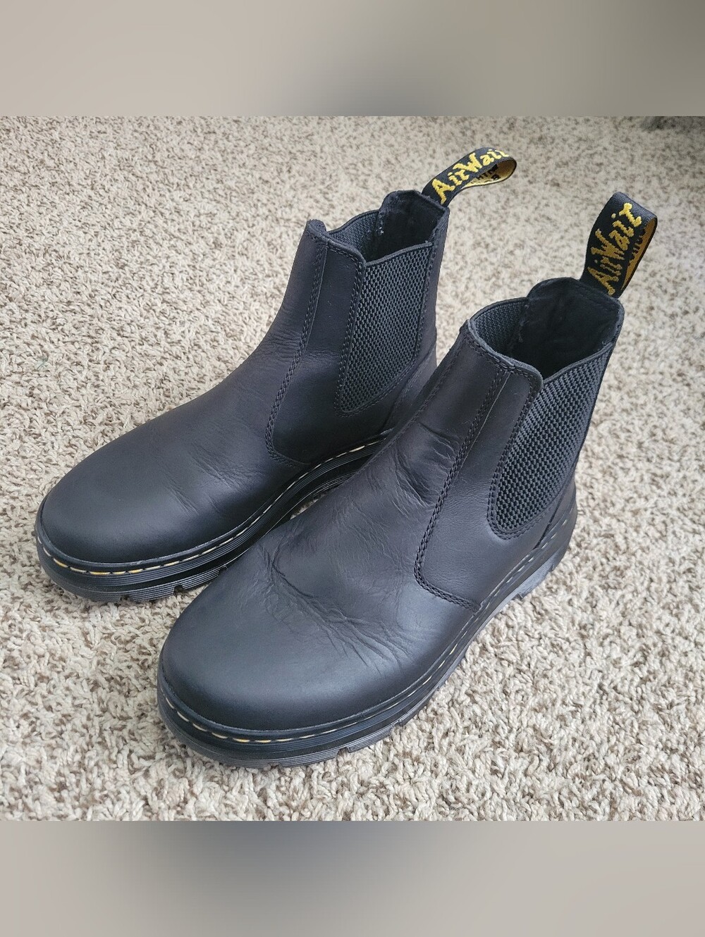 Dr. Martens Embury Chelsea Boots Shoes Black Wyoming Leather Men's 7 Women's 8
